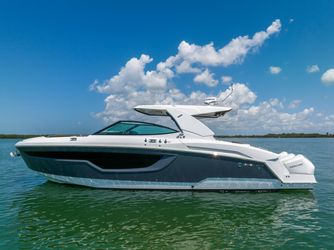 38' Cruisers Yachts 2022 Yacht For Sale